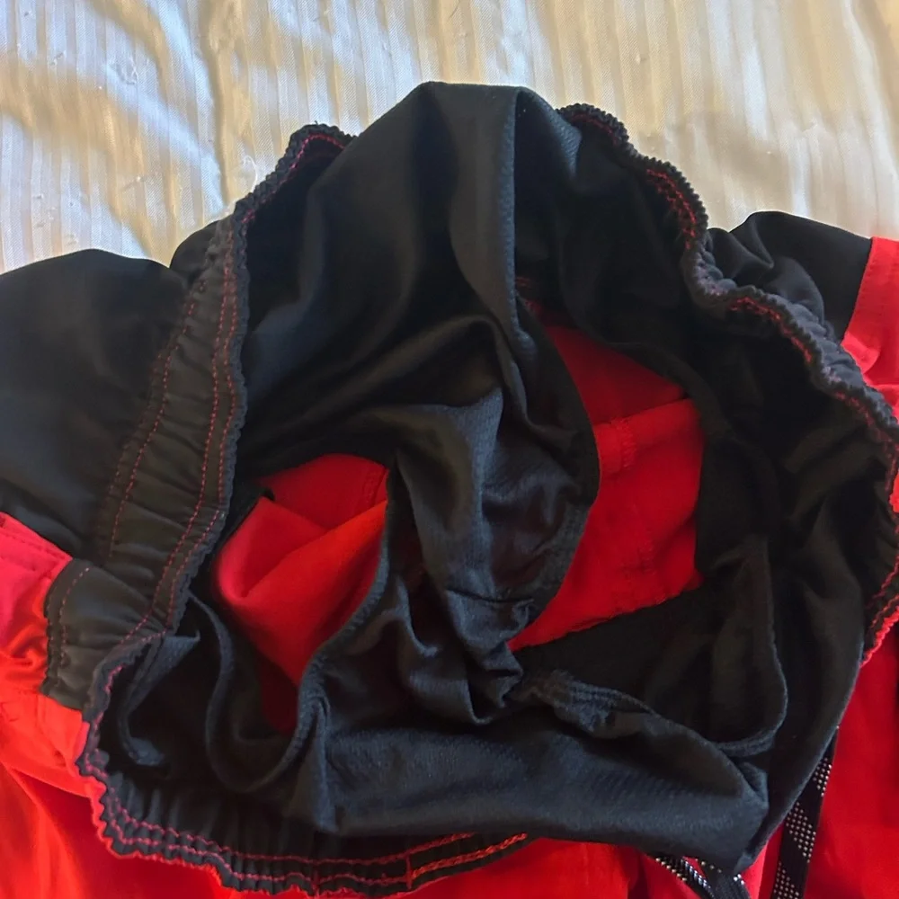 Nike‎ Swim Trunks Men’s Medium Drawstring Pockets Lined Red Black